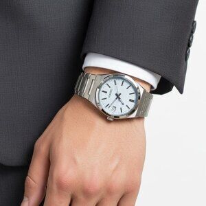 NWT Authentic Seiko Essentials Quartz Light Blue Dial Watch